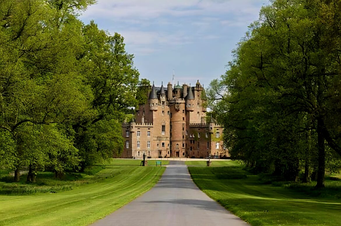 Château Lafite 1870 Glamis Castle